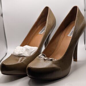 Steve Madden's Promote heels in Taupe